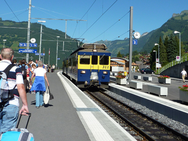 グリンデルワルト駅
