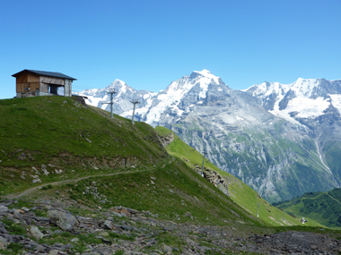 スイスのトレッキング風景