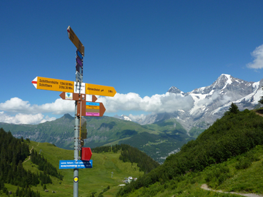 スイスのトレッキング風景